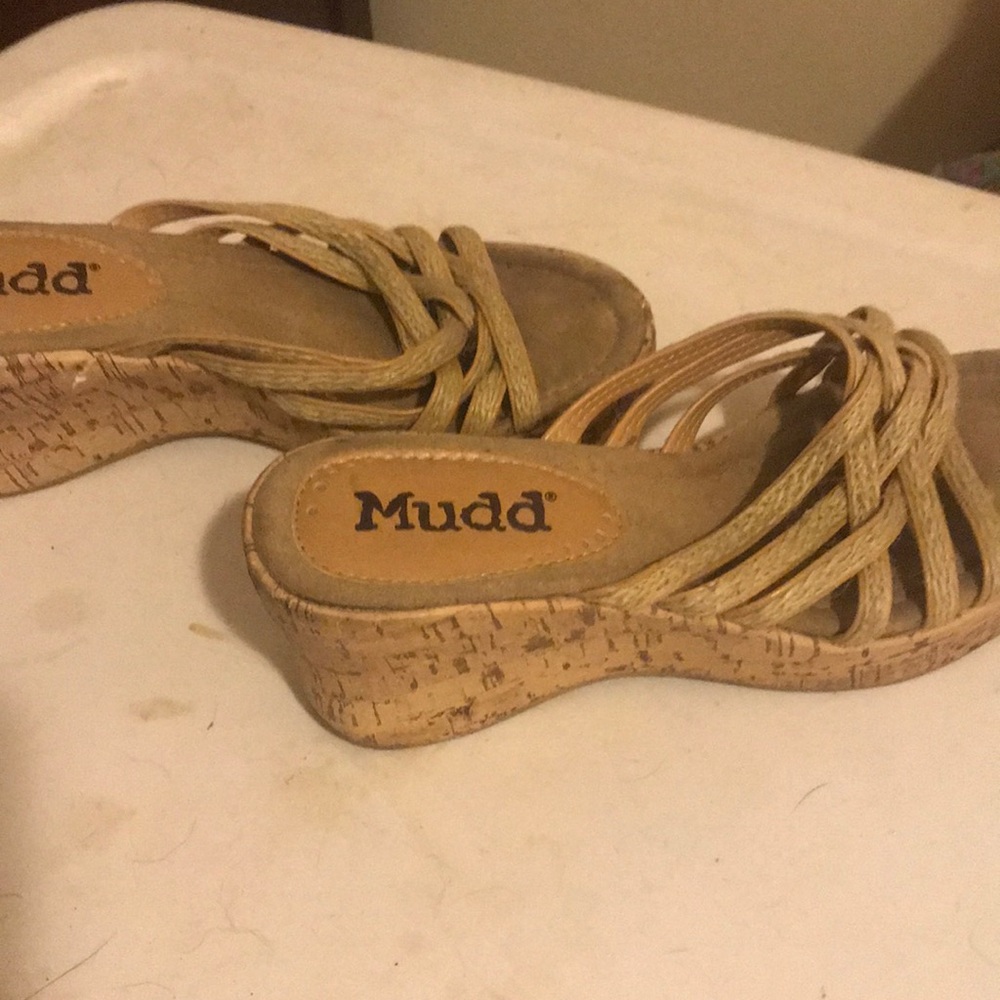 Shoes - Picture 4 of 7